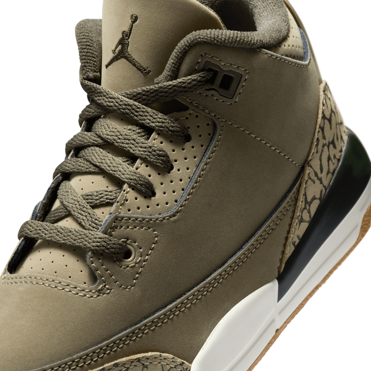 Jordan Retro 3 Image 7 of 8. Tap to open photo gallery.