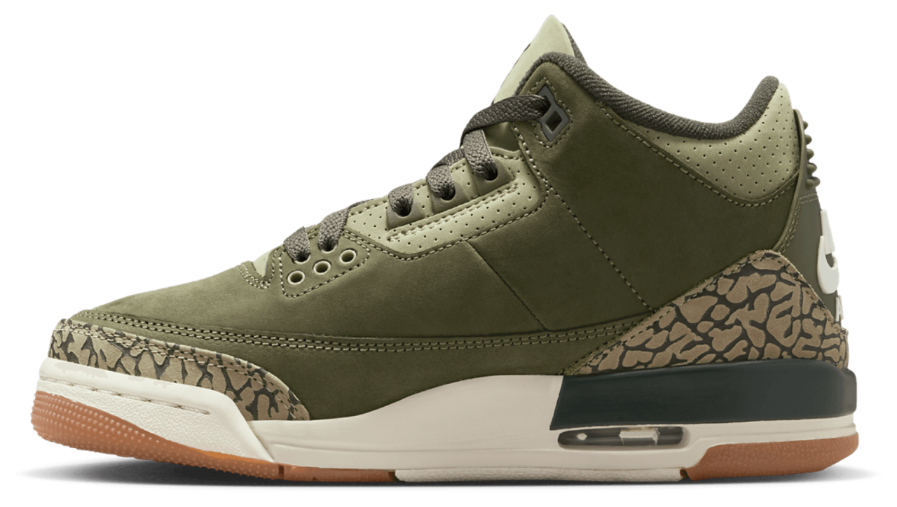 Jordan Retro 3 Image 2 of 8. Tap to open photo gallery.