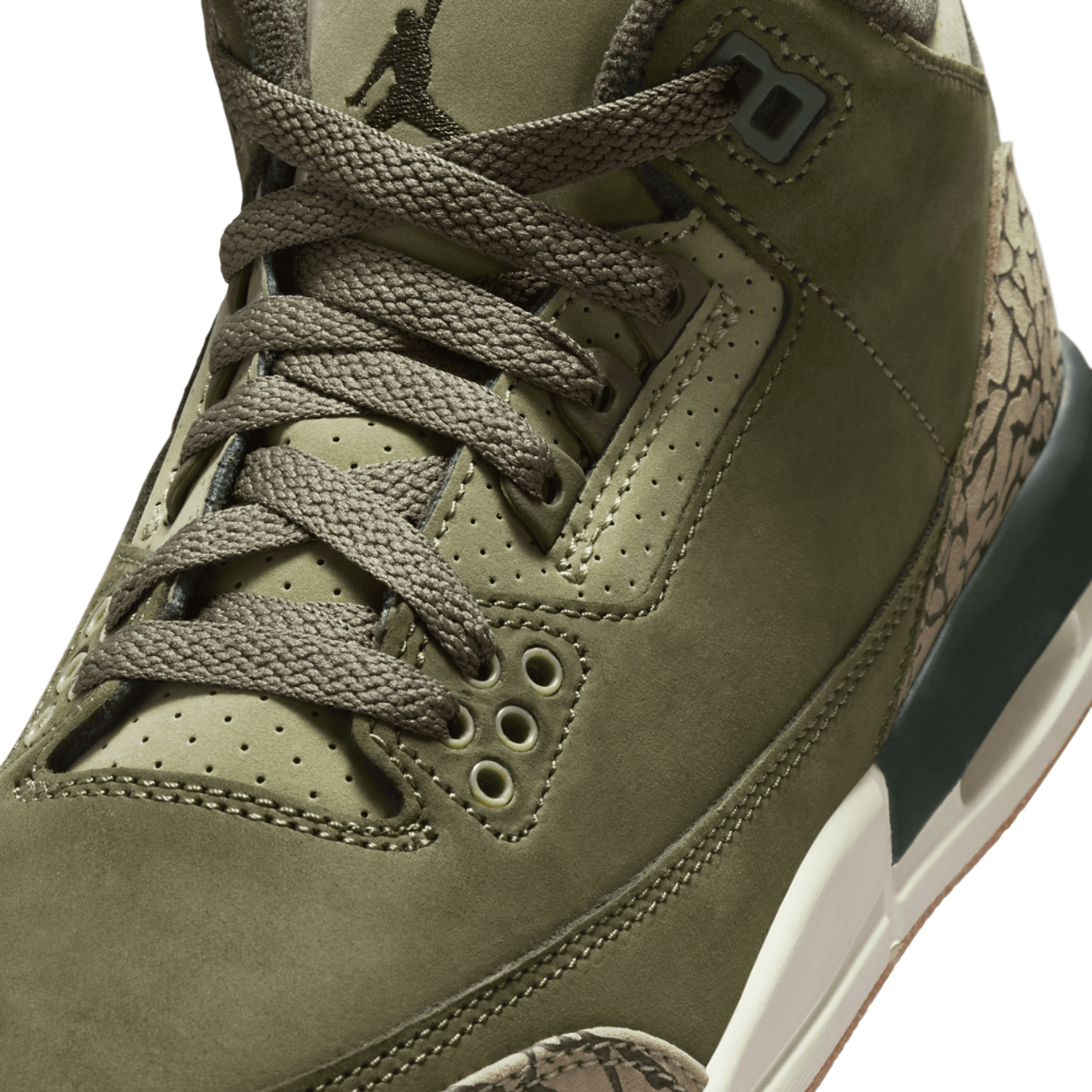 Jordan Retro 3 Image 7 of 8. Tap to open photo gallery.