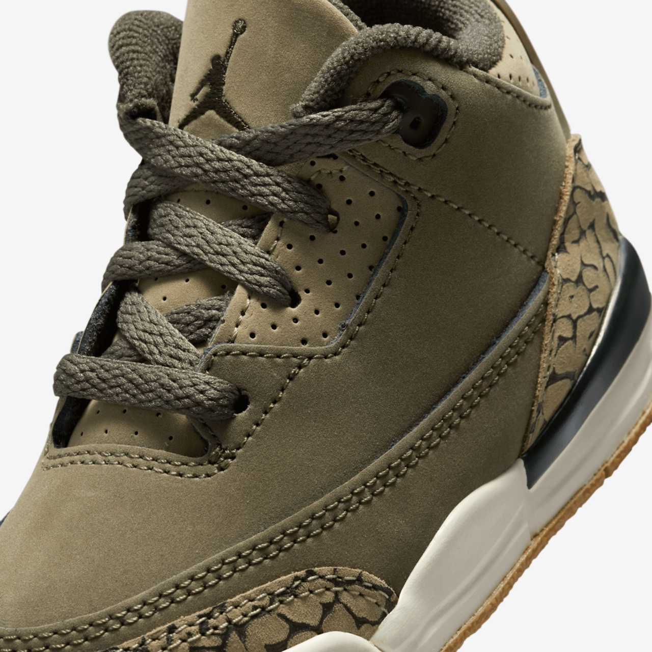 Jordan Retro 3 Image 7 of 7. Tap to open photo gallery.