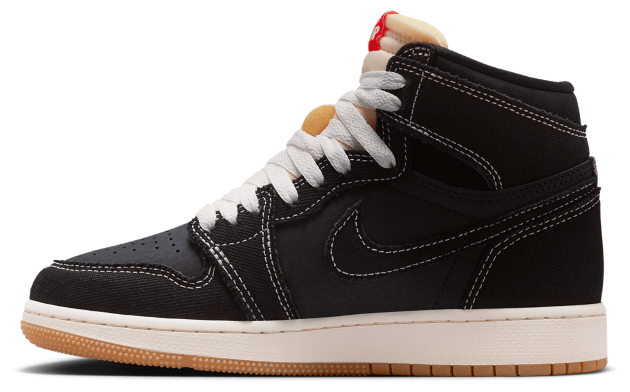 Jordan Retro 1 High OG  Image 2 of 9. Tap to open photo gallery.