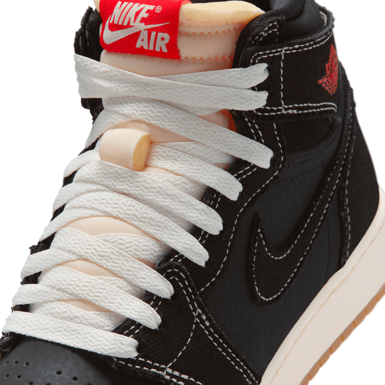 Jordan Retro 1 High OG  Image 7 of 9. Tap to open photo gallery.