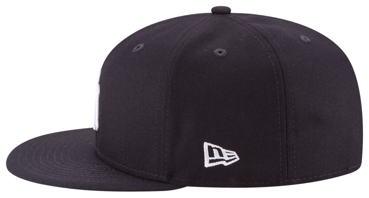 New Era Yankees 9Fifty Snapback Cap Image 6 of 7. Tap to open photo gallery.