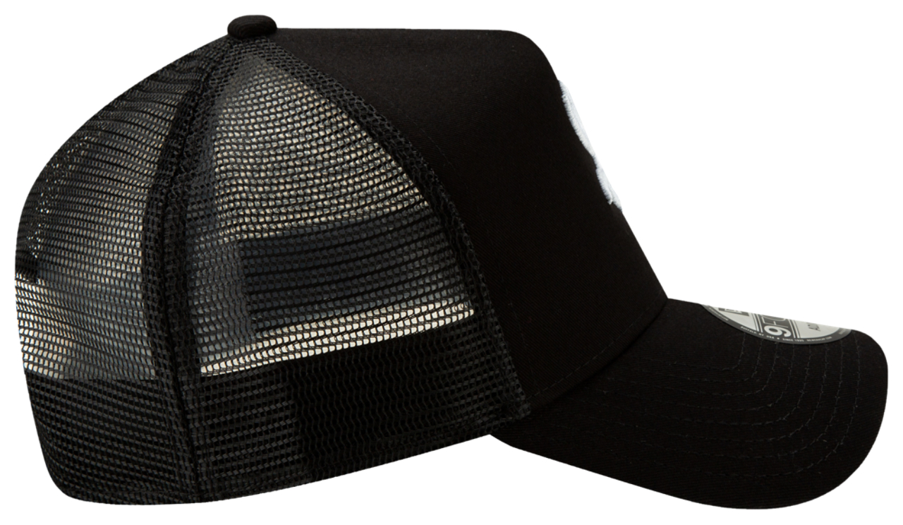 New Era White Sox 9Forty Trucker Cap Image 5 of 7. Tap to open photo gallery.