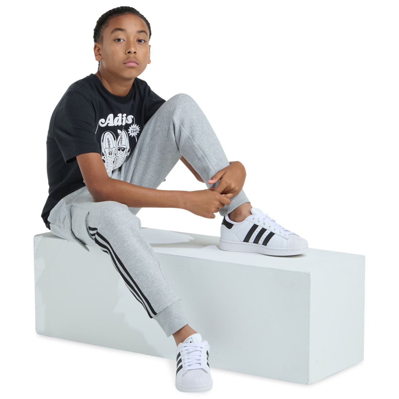 adidas Originals 3 Stripe Cargo Pants Image 7 of 7. Tap to open photo gallery.