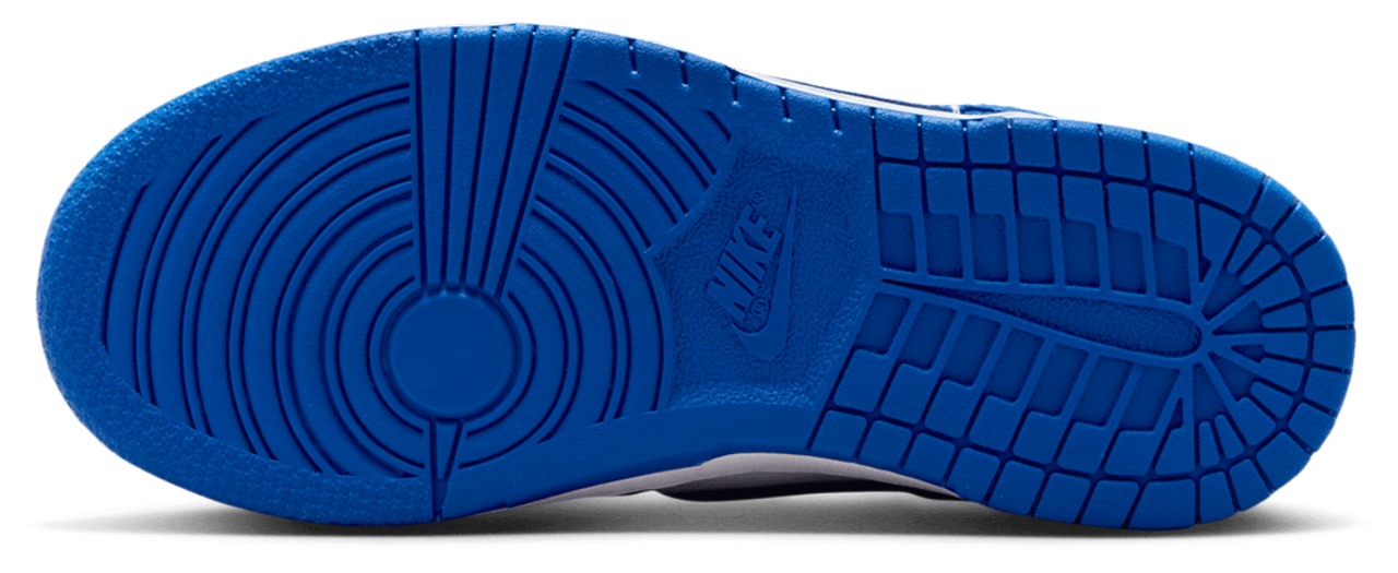 Nike Dunk Low  Image 5 of 8. Tap to open photo gallery.