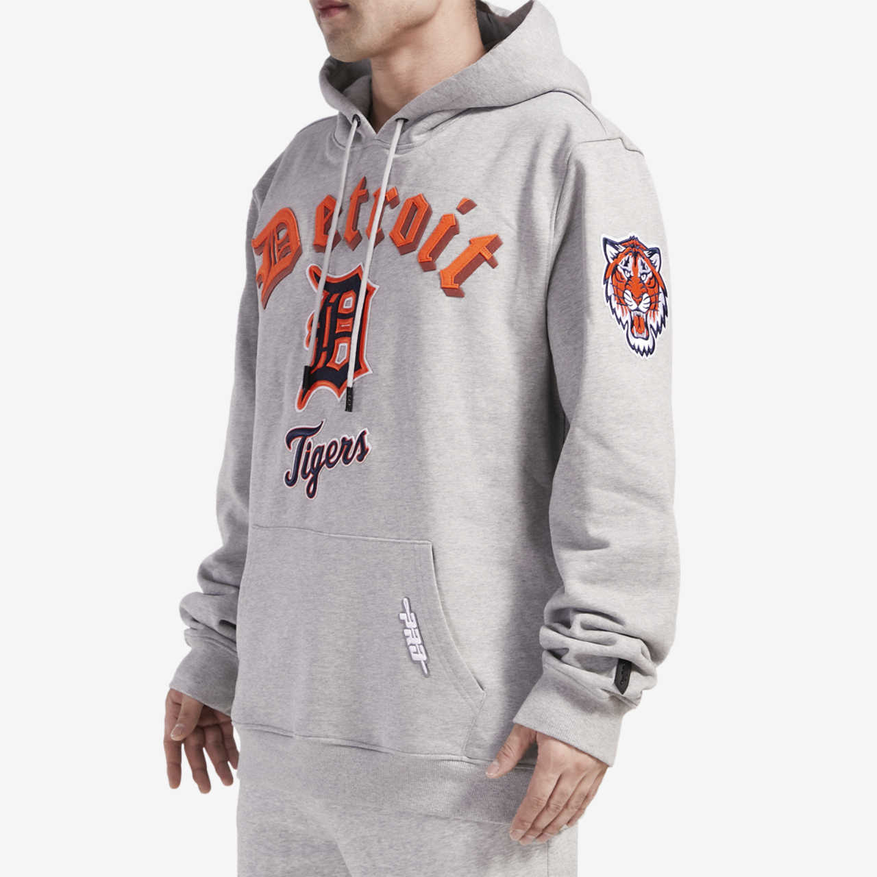 Pro Standard TIGERS OLD ENGLISH FLC PO HOODIE Image 4 of 4. Tap to open photo gallery.