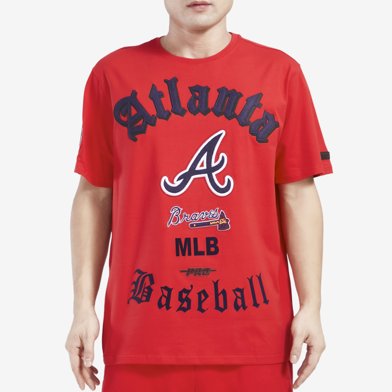 Pro Standard BRAVES OLD ENGLISH SJ TEE Image 1 of 4. Tap to open photo gallery.