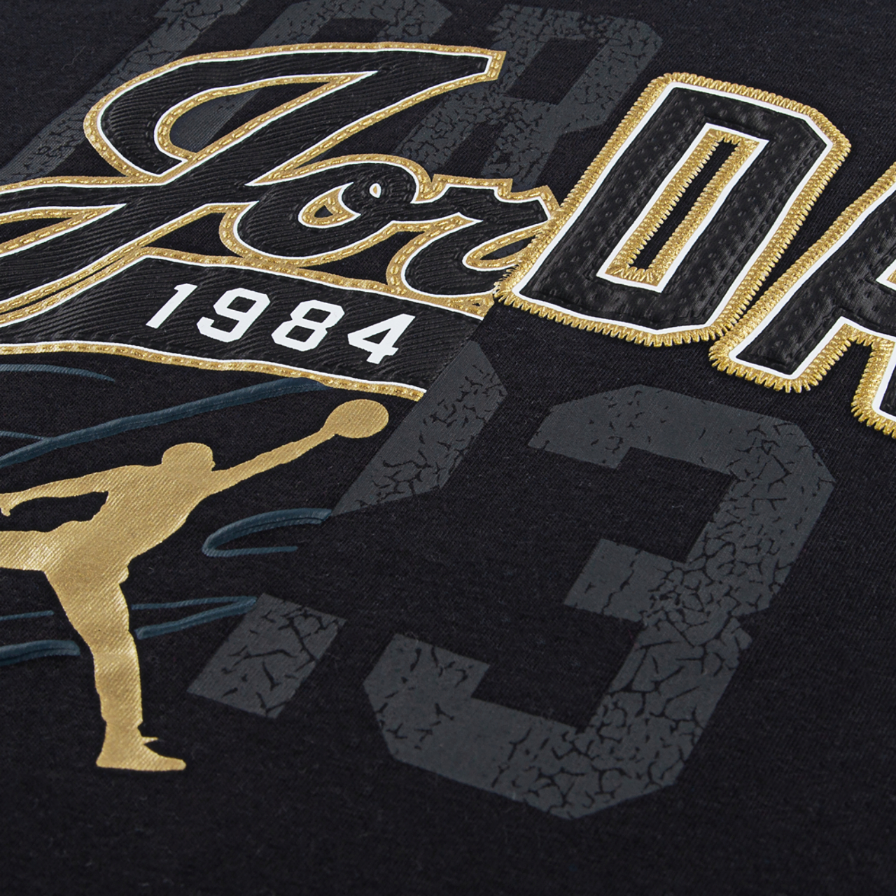 Jordan T-shirt fendu Varsity Image 3 de 4. Appuyez pour ouvrir la galerie de photos.