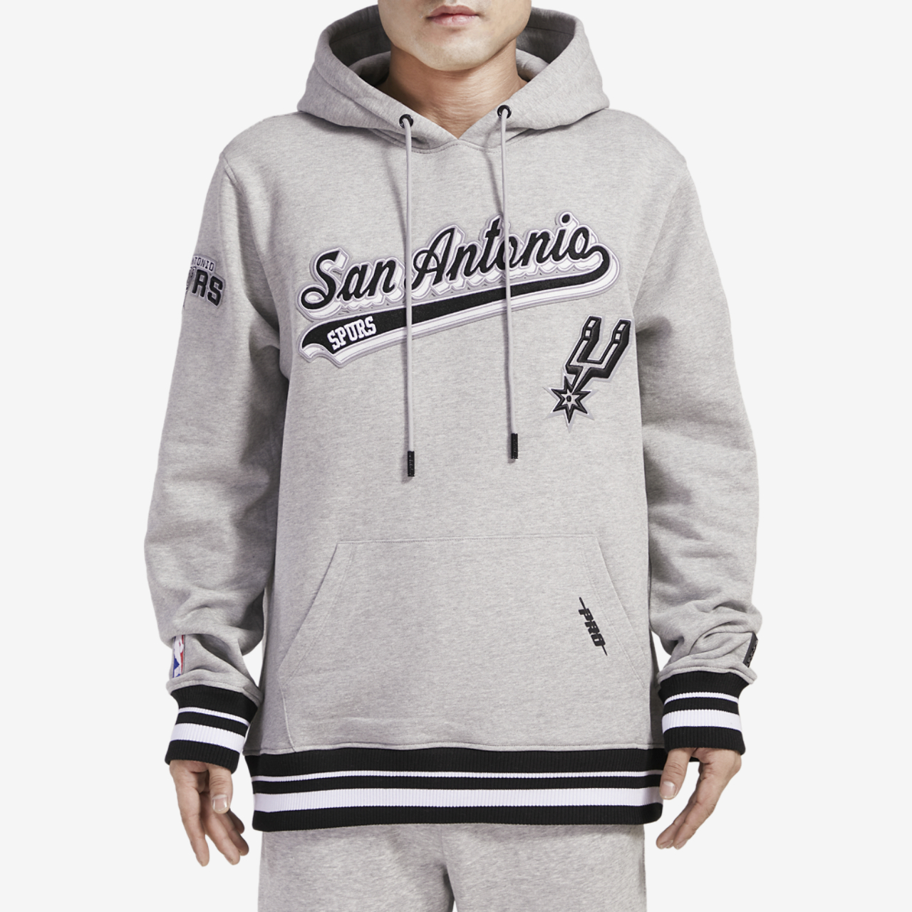 Pro Standard SPURS SCRIPT TAIL RIB FLC PO HOODIE Image 1 of 4. Tap to open photo gallery.