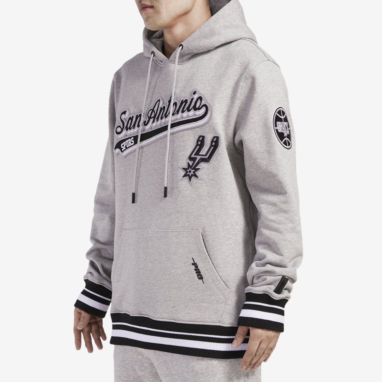 Pro Standard SPURS SCRIPT TAIL RIB FLC PO HOODIE Image 3 of 4. Tap to open photo gallery.