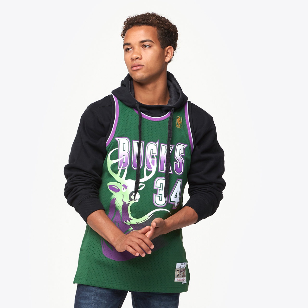 Mitchell & Ness SuperSonics Swingman Jersey Image 4 of 6. Tap to open photo gallery.