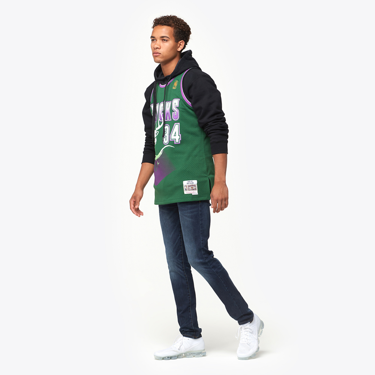 Mitchell & Ness SuperSonics Swingman Jersey Image 5 of 6. Tap to open photo gallery.