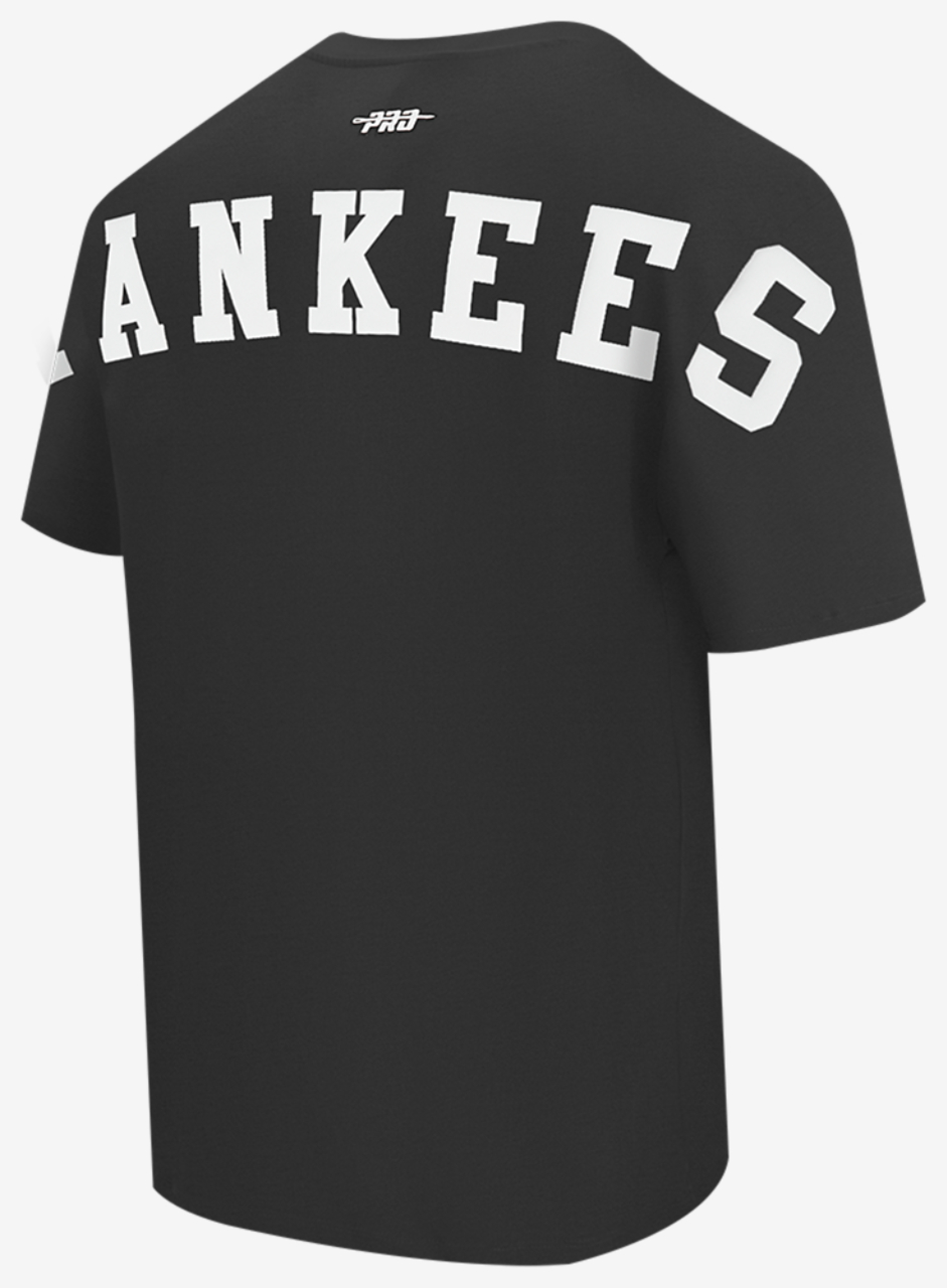 Pro Standard NEW YORK YANKEES TOP Image 2 of 5. Tap to open photo gallery.