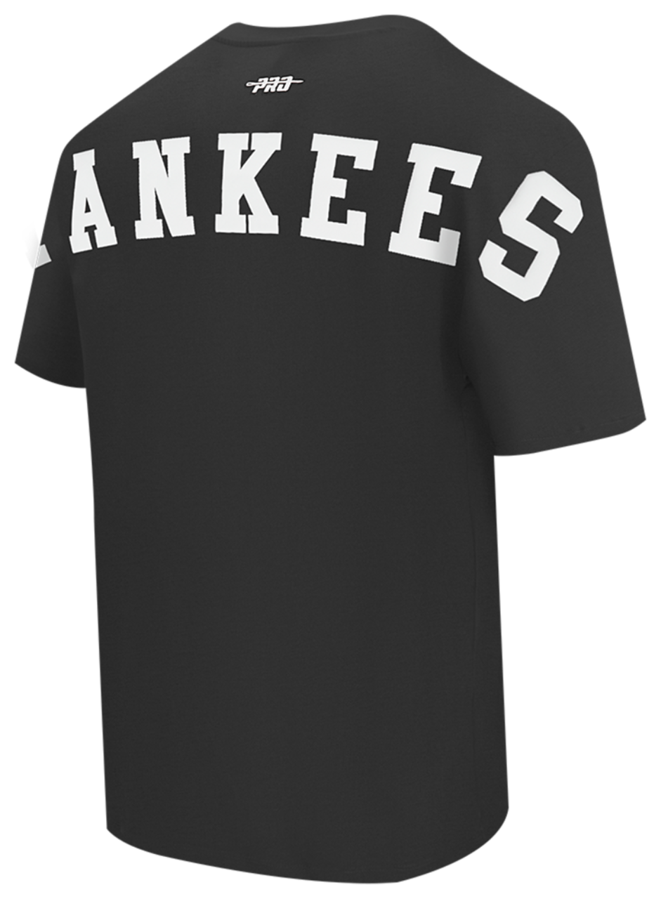 Pro Standard NEW YORK YANKEES TOP Image 2 of 5. Tap to open photo gallery.