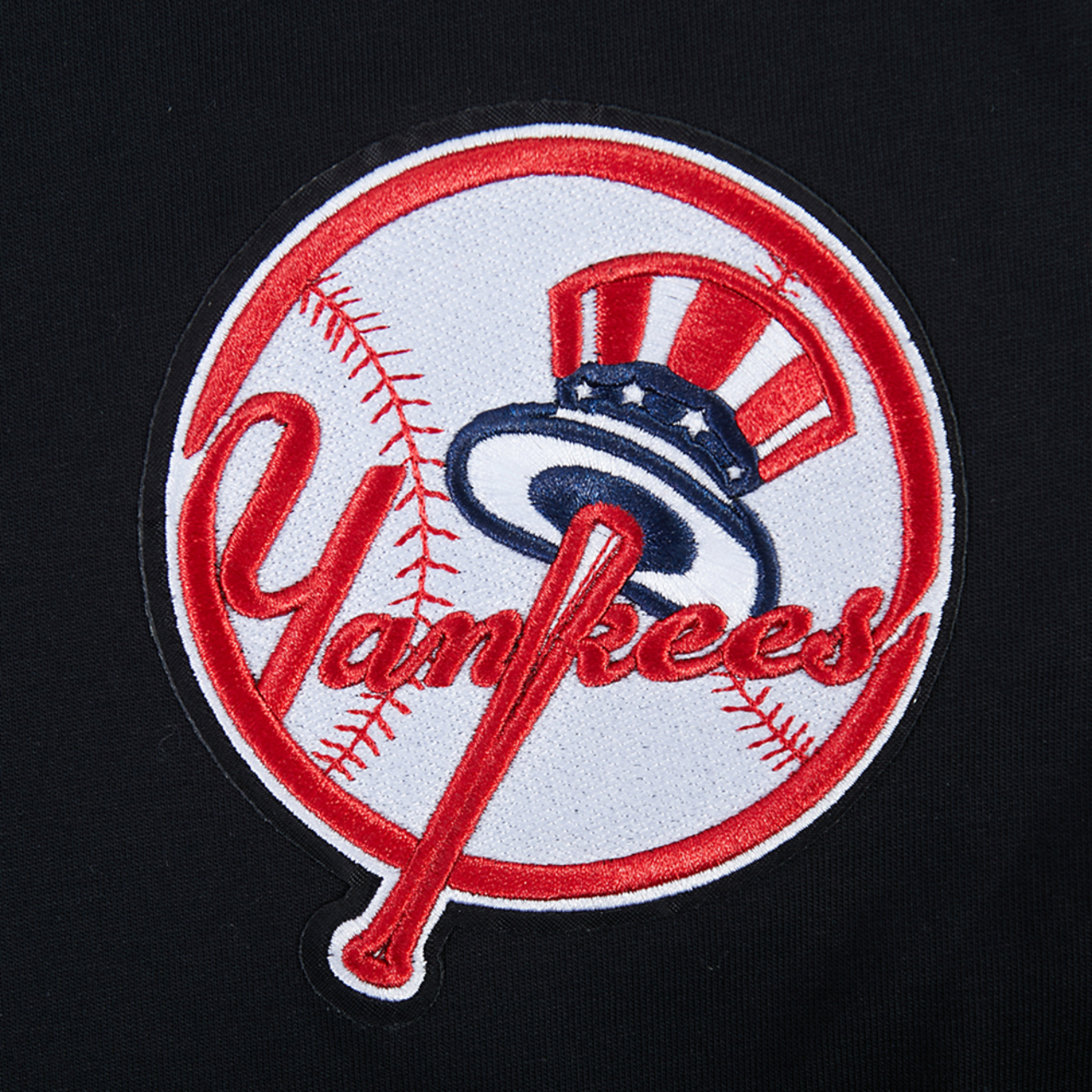 Pro Standard NEW YORK YANKEES TOP Image 5 of 5. Tap to open photo gallery.
