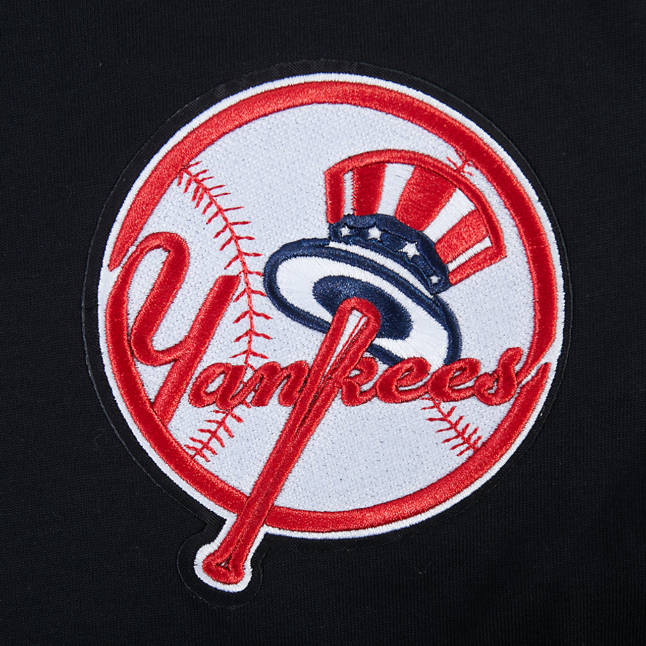 Pro Standard NEW YORK YANKEES TOP Image 5 of 5. Tap to open photo gallery.