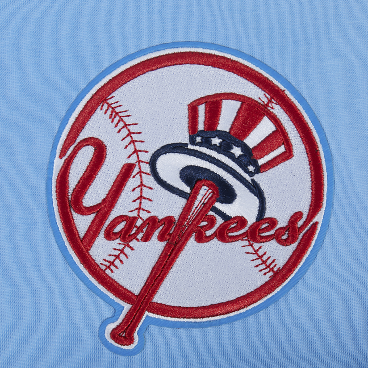 Pro Standard NEW YORK YANKEES TOP Image 3 of 4. Tap to open photo gallery.