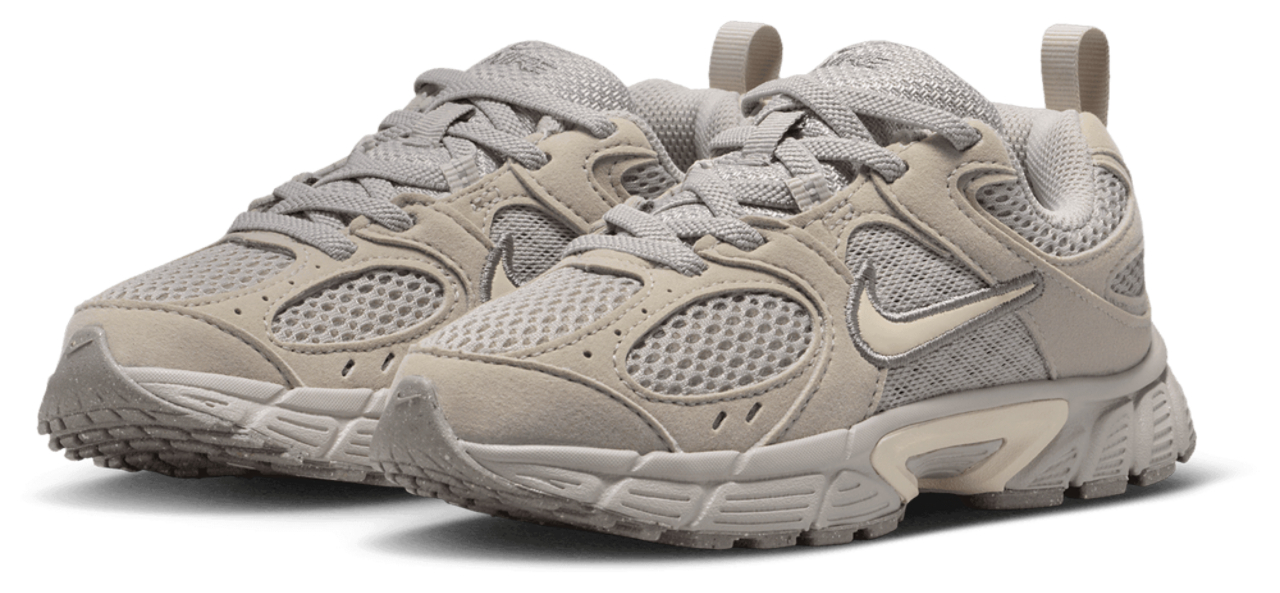 Nike V5 RNR Suede Image 6 of 8. Tap to open photo gallery.