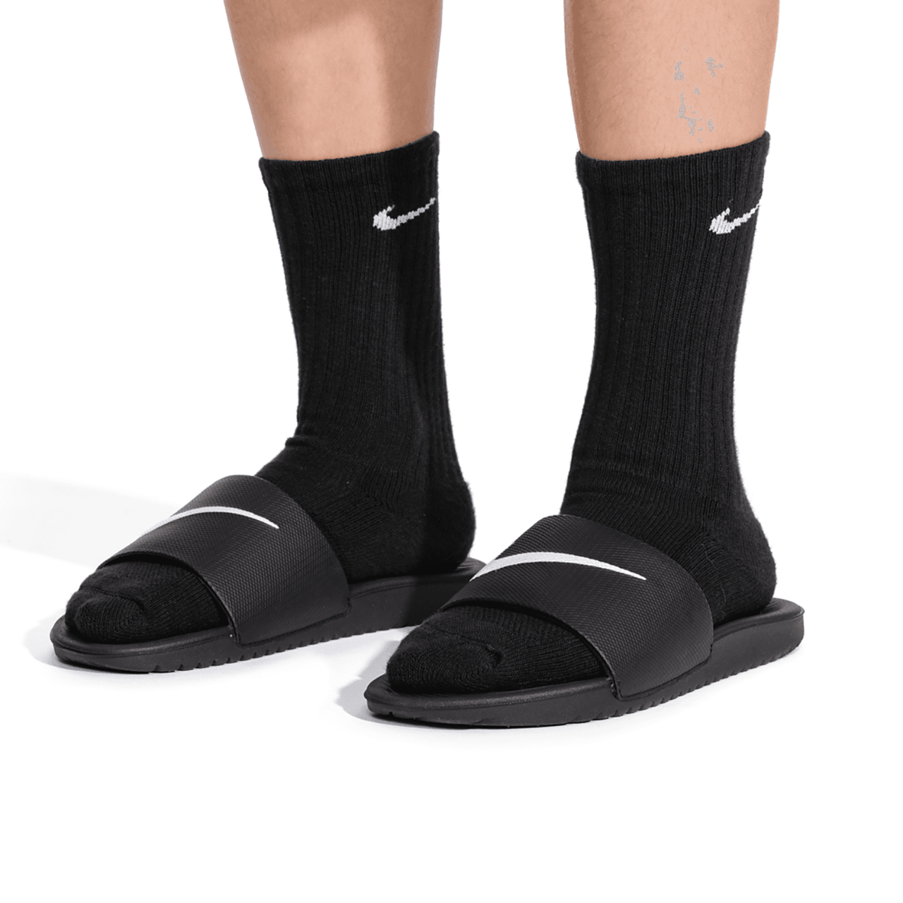 Nike Kawa Slides Image 7 of 9. Tap to open photo gallery.