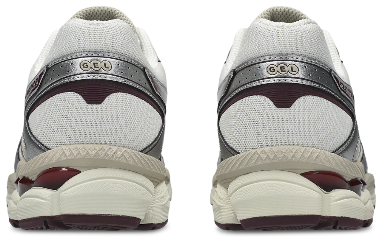 ASICS® GEL-Cumulus 16 Image 3 of 5. Tap to open photo gallery.