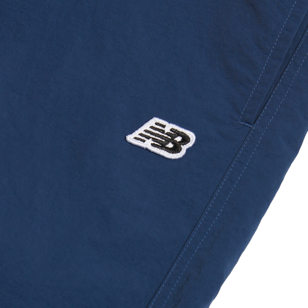New Balance NB GSB PREMIUM PANELLED PARACHUTE TROUSER Image 4 of 4. Tap to open photo gallery.