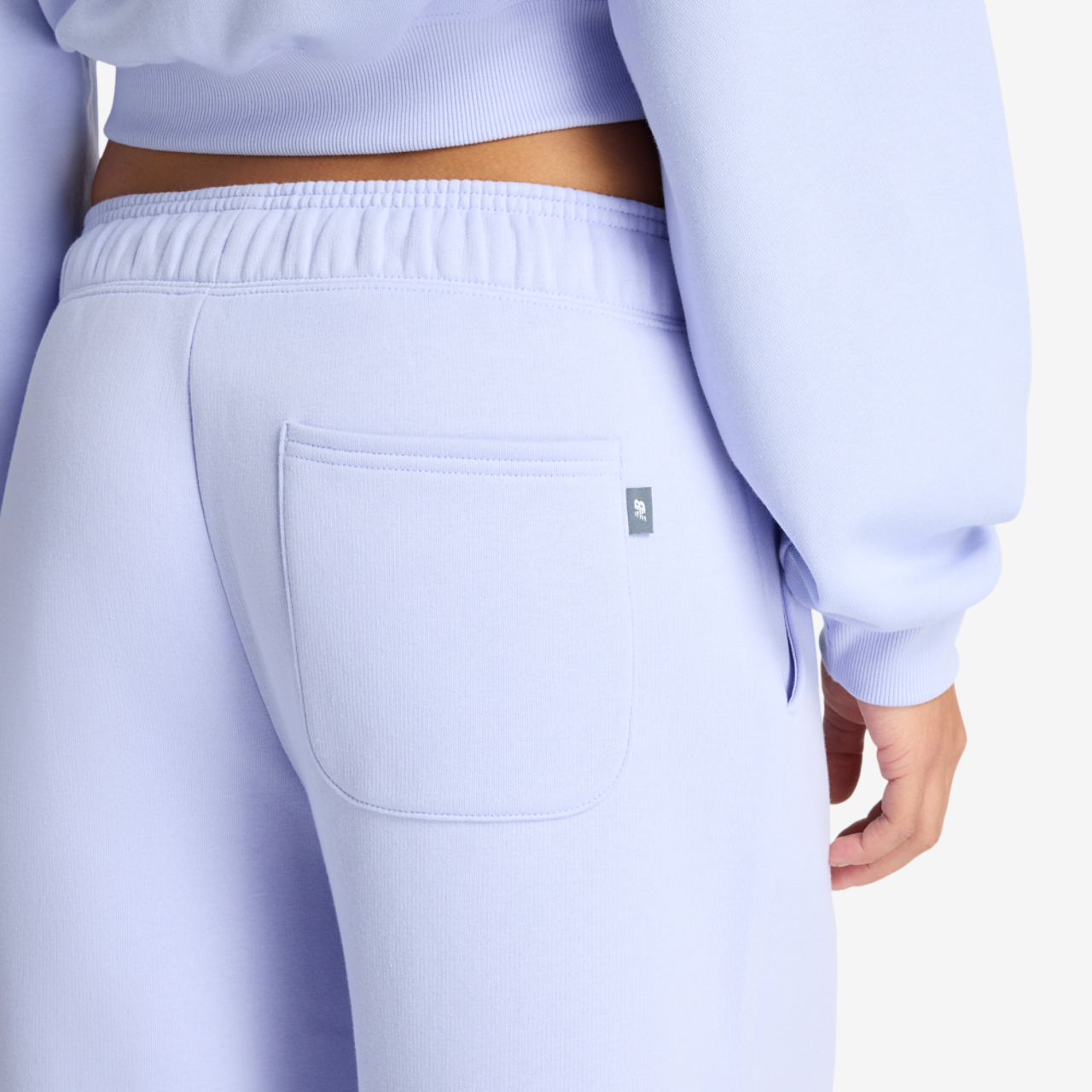 New Balance Linear Heritage Fleece Barrel Pants Image 5 of 6. Tap to open photo gallery.