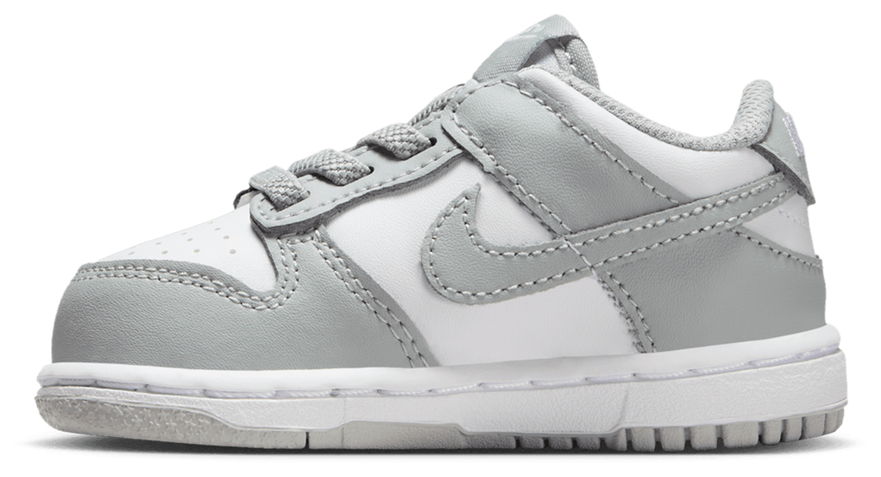 Nike Dunk Low   Image 2 of 7. Tap to open photo gallery.