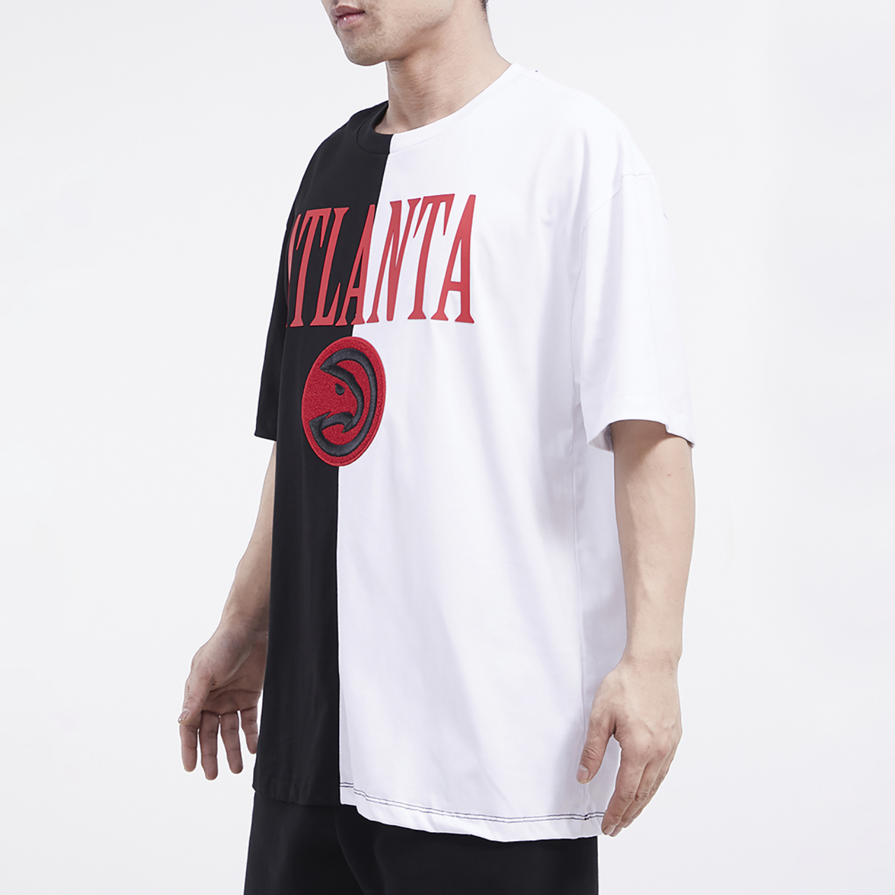 Pro Standard Hawks Split CJ Drop Shoulder T-Shirt Image 4 of 4. Tap to open photo gallery.