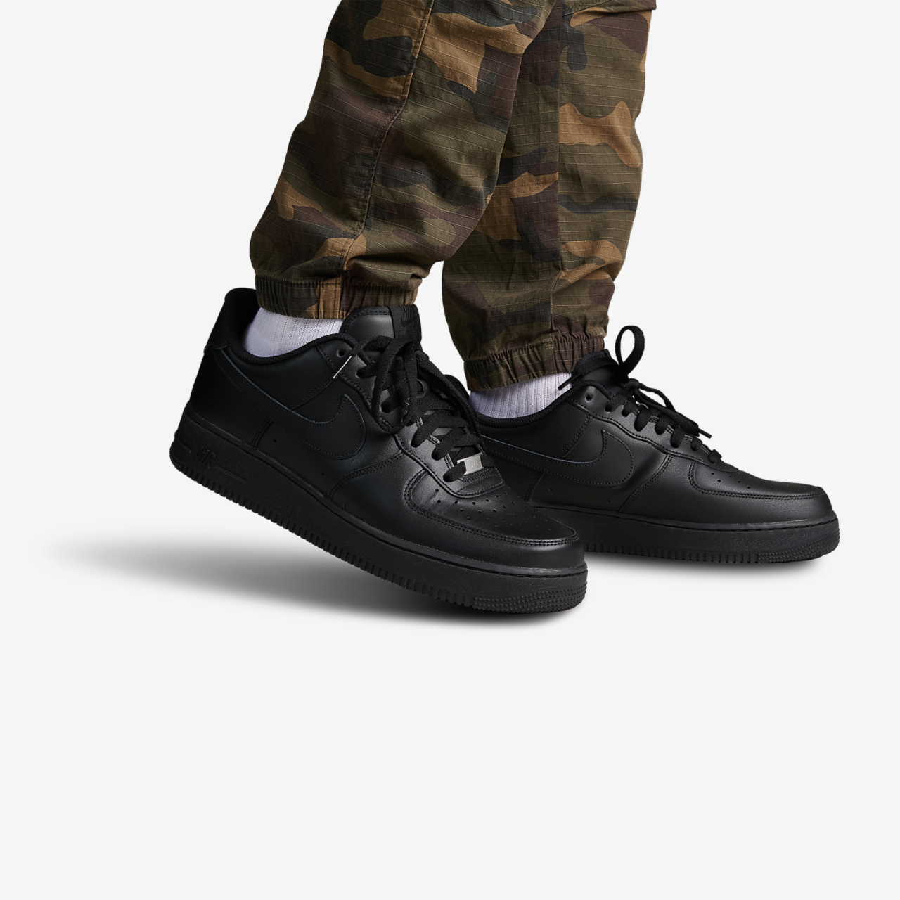 Nike Air Force 1 '07 Image 2 of 6. Tap to open photo gallery.