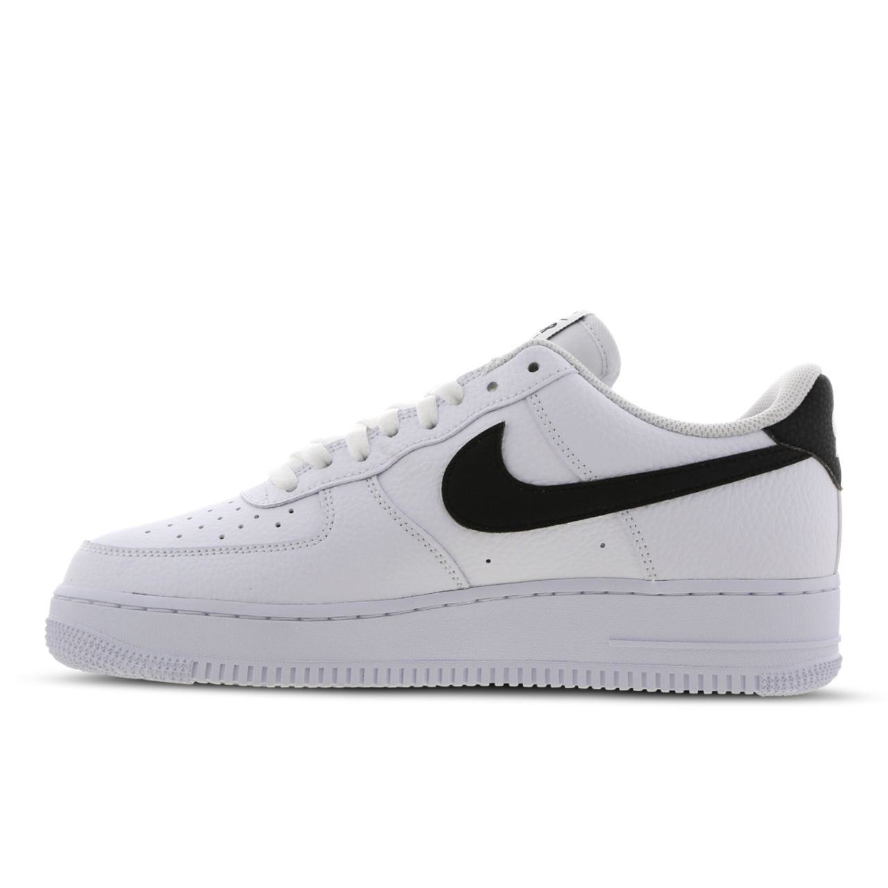 Nike Air Force 1 '07 Image 4 of 6. Tap to open photo gallery.