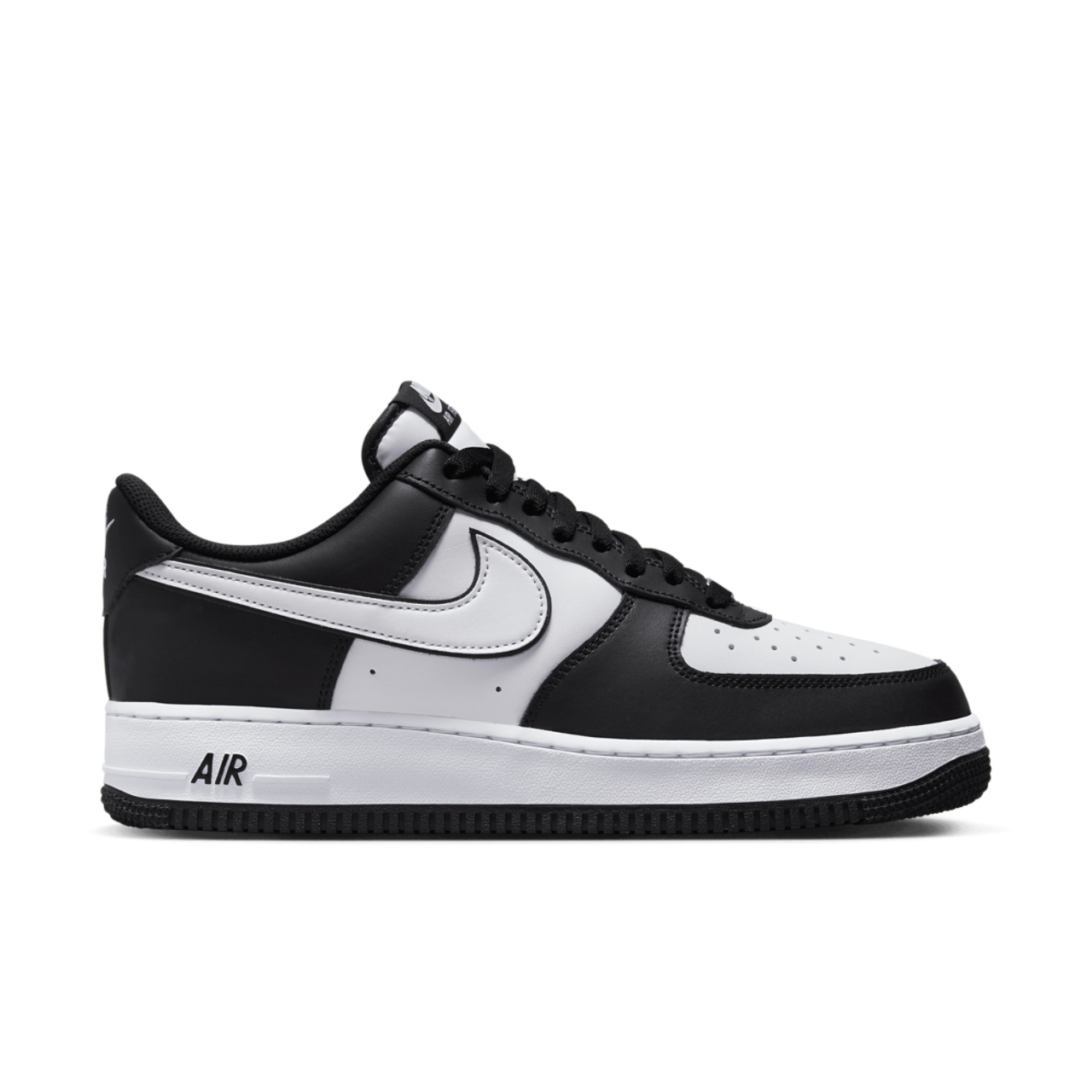 Nike Air Force 1 '07 Image 1 of 6. Tap to open photo gallery.