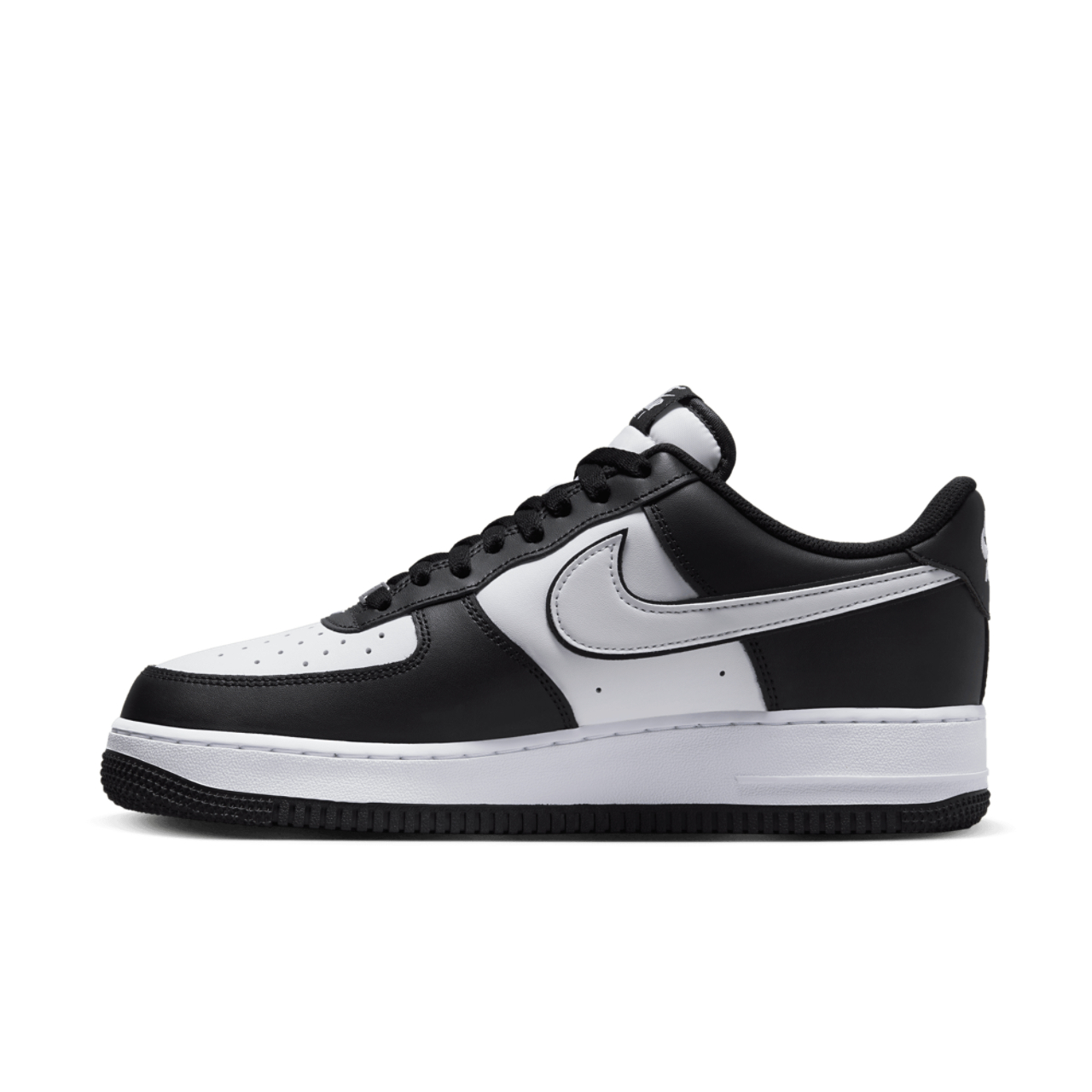 Nike Air Force 1 '07 Image 4 of 6. Tap to open photo gallery.