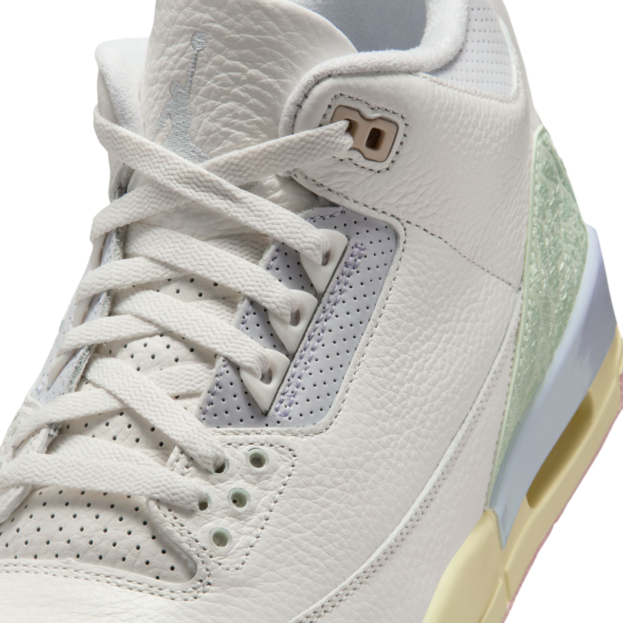 Jordan 3 Retro Image 7 of 7. Tap to open photo gallery.