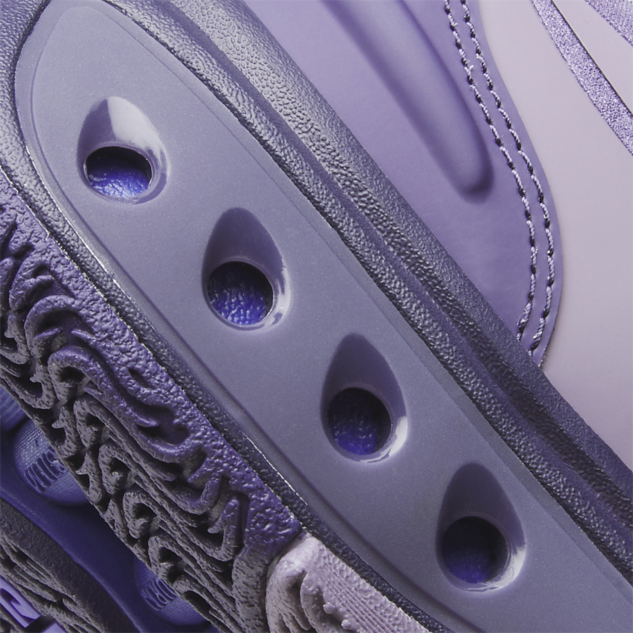 Reebok Engine A Image 7 of 7. Tap to open photo gallery.