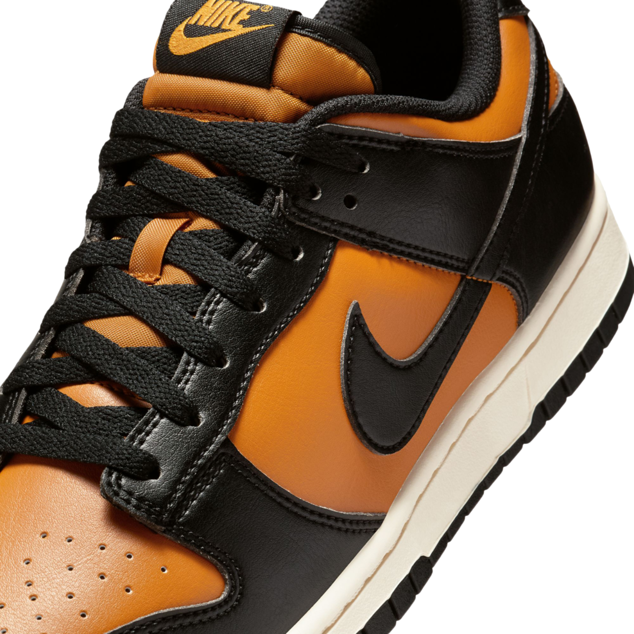 Nike Dunk Low Retro Image 7 of 8. Tap to open photo gallery.