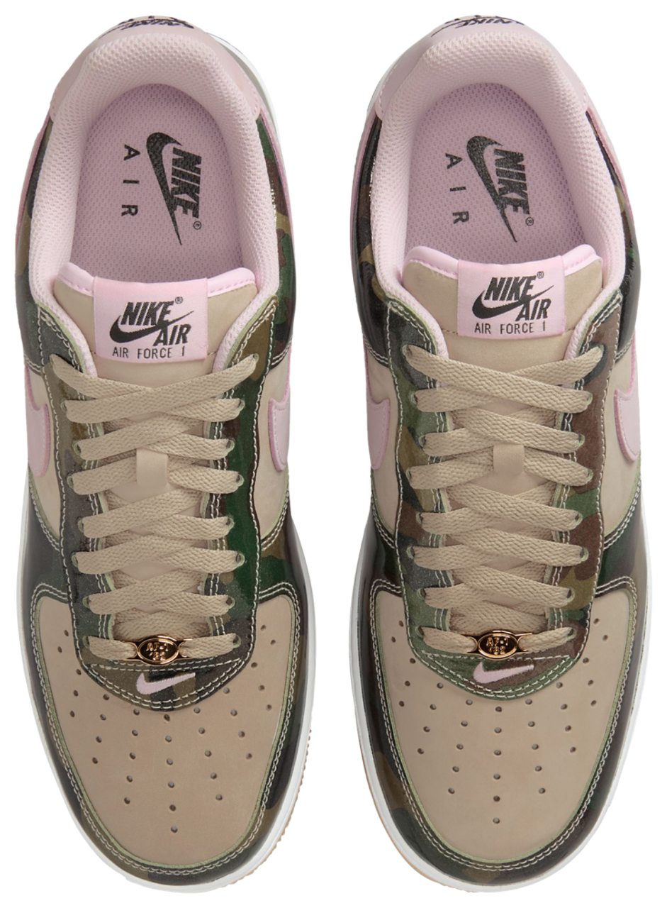 Nike Air Force 1 '07 Image 5 of 8. Tap to open photo gallery.