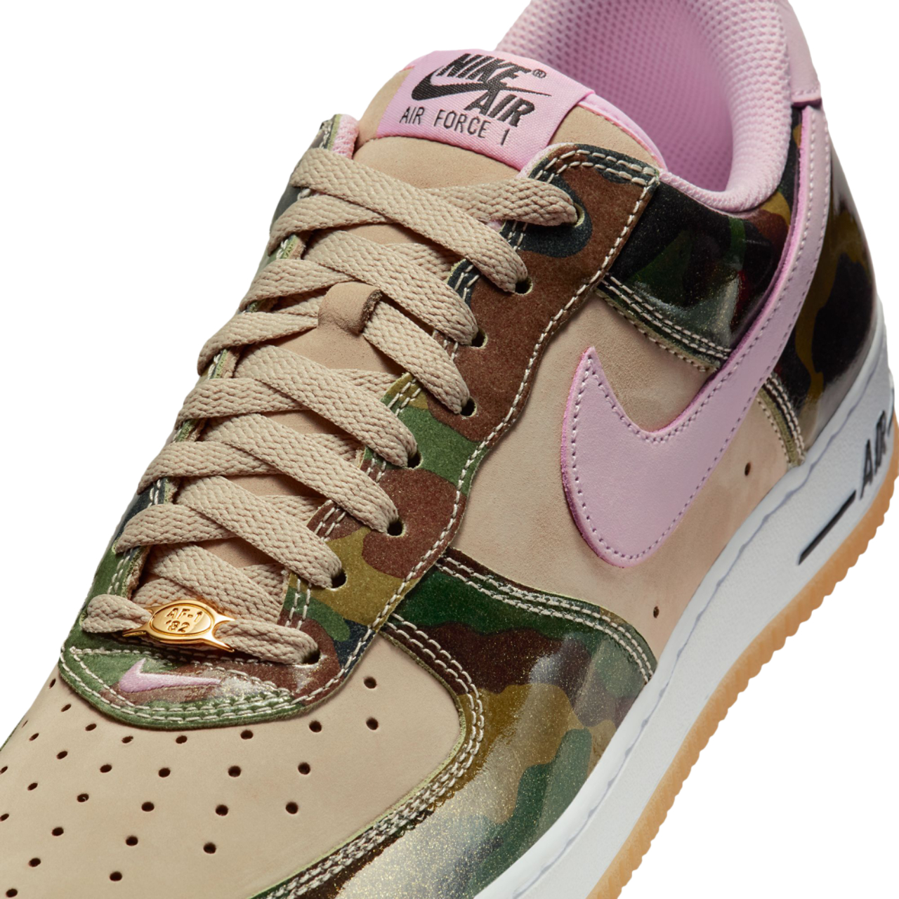 Nike Air Force 1 '07 Image 7 of 8. Tap to open photo gallery.