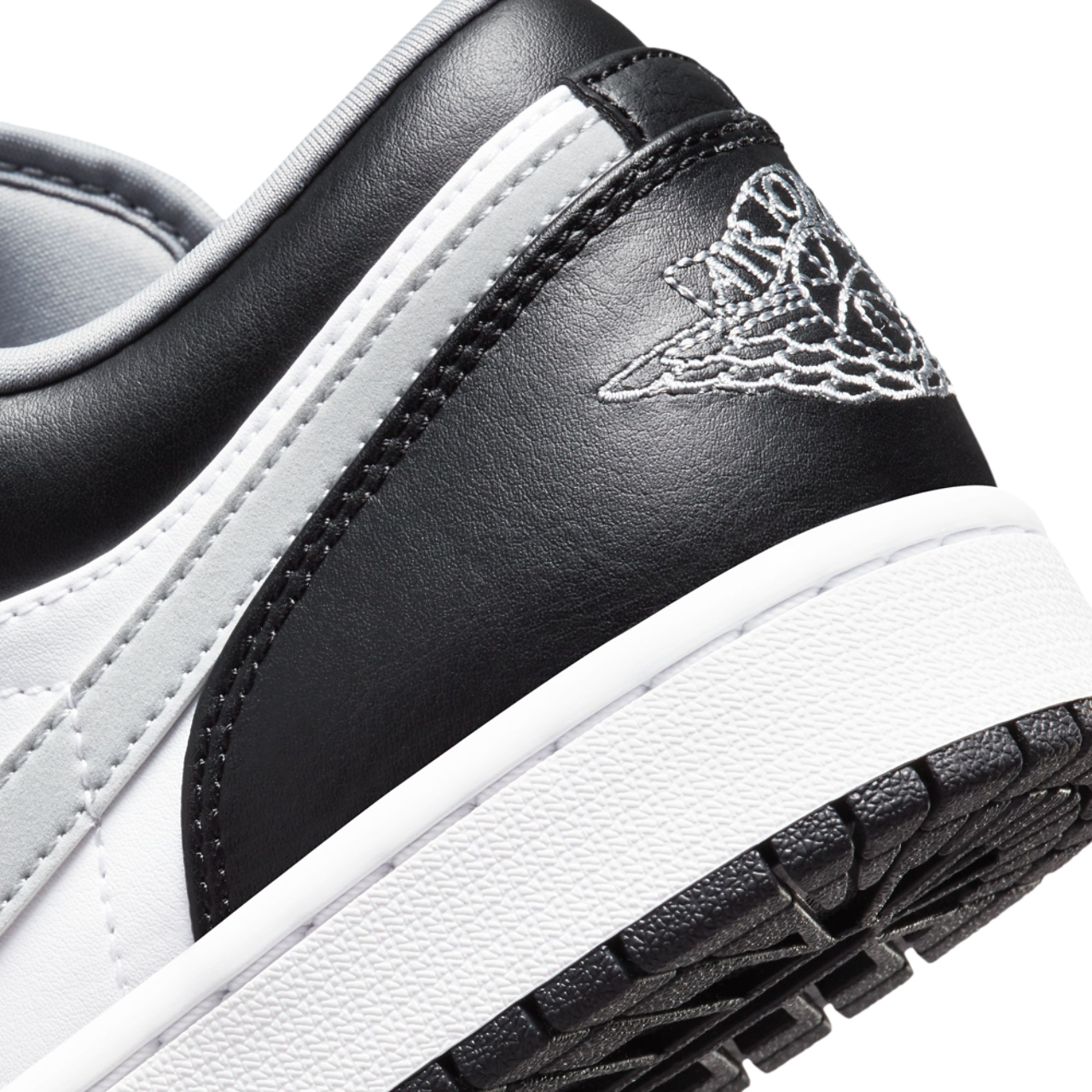 Jordan 1 Low Image 7 of 8. Tap to open photo gallery.