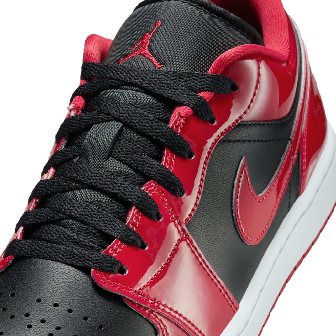 Jordan 1 Low Retro SE Image 7 of 9. Tap to open photo gallery.