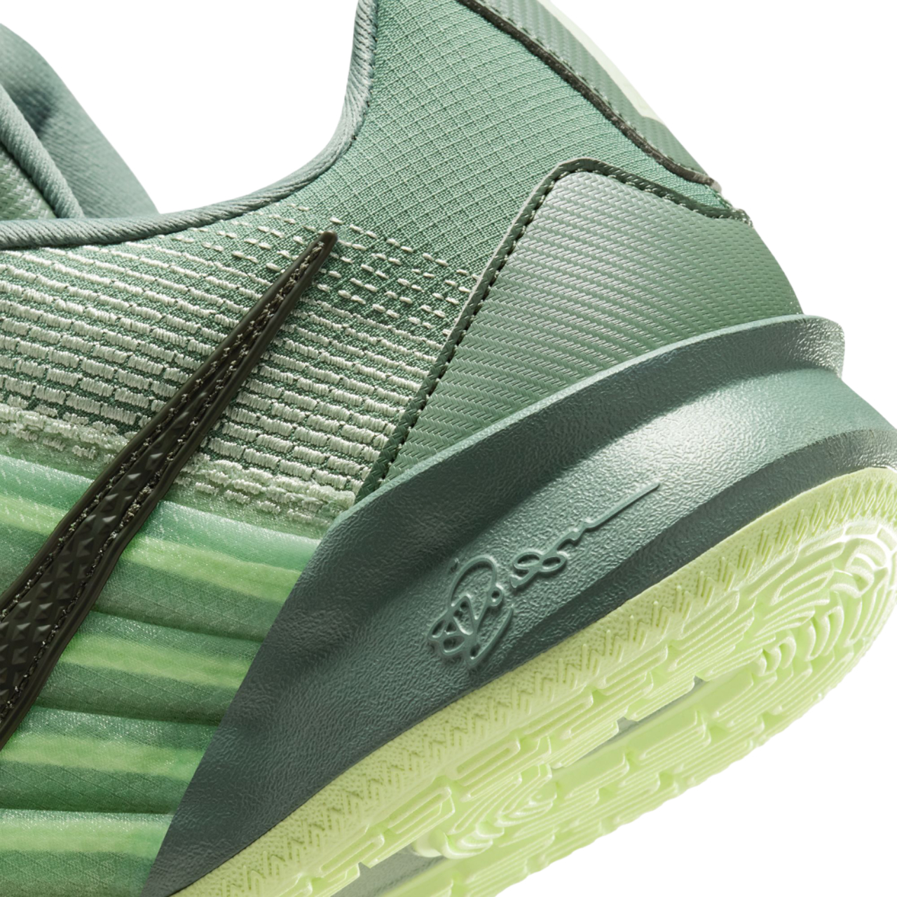 Nike Sabrina 3 Image 8 of 8. Tap to open photo gallery.