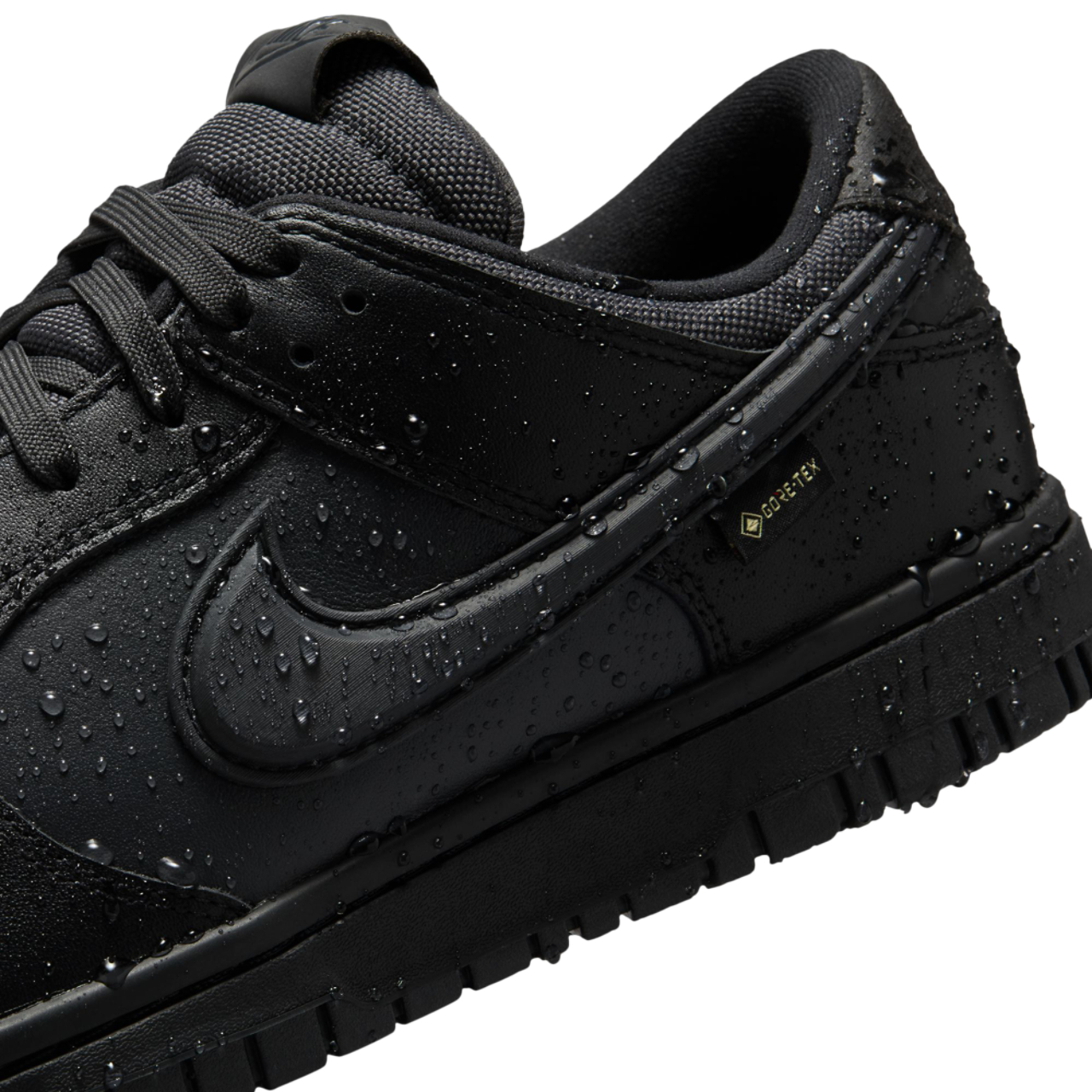 Nike Dunk Low Image 9 of 9. Tap to open photo gallery.