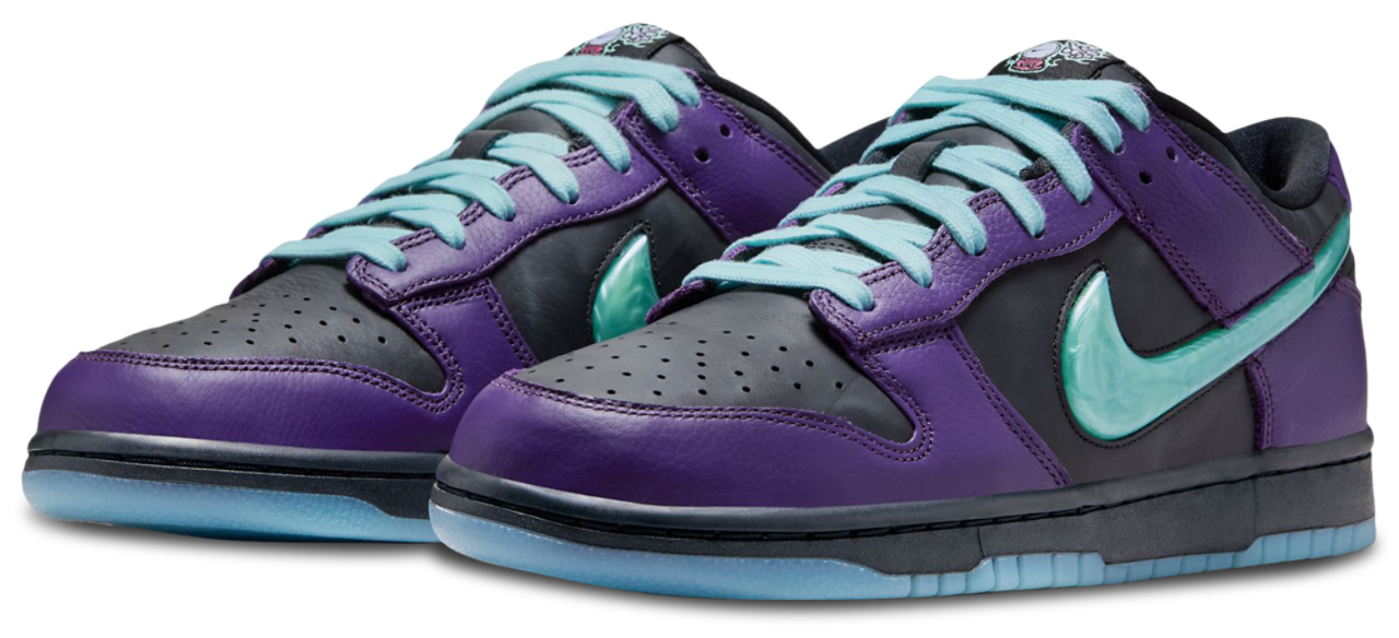 Nike Dunk Low Retro Image 2 of 10. Tap to open photo gallery.