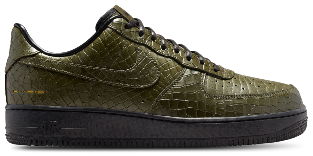 Nike Air Force 1 '07 Image 1 of 8. Tap to open photo gallery.