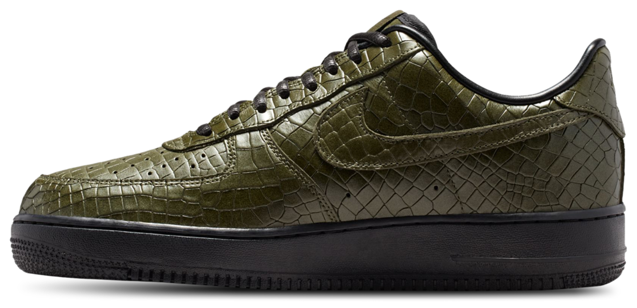Nike Air Force 1 '07 Image 4 of 8. Tap to open photo gallery.