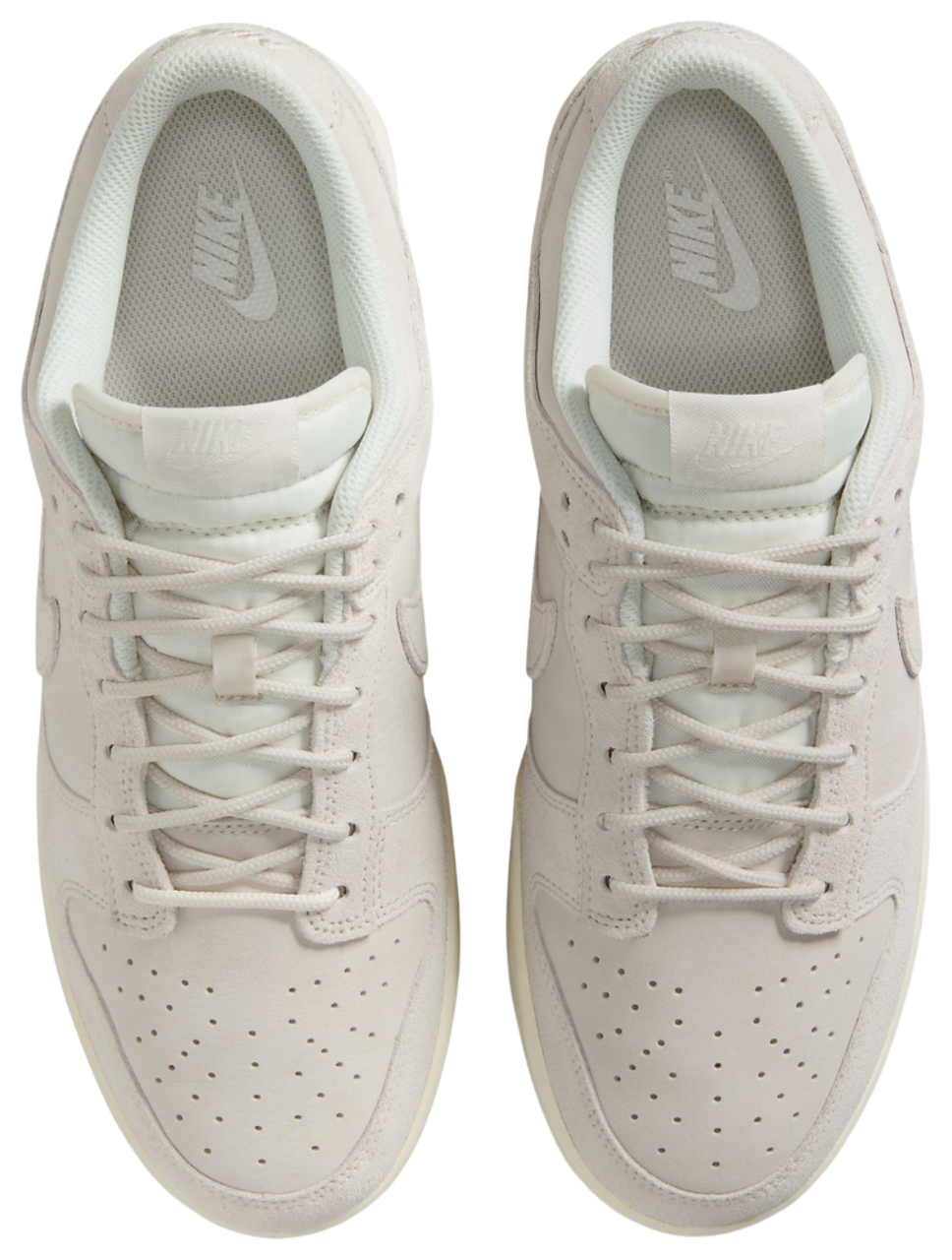 Nike Dunk Low Image 5 of 9. Tap to open photo gallery.