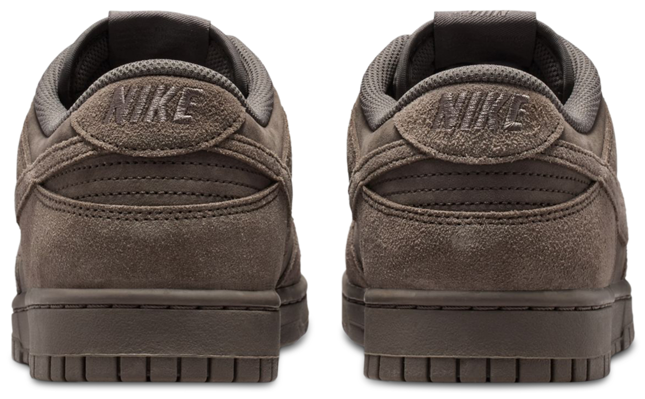 Nike Dunk Low Image 3 of 9. Tap to open photo gallery.