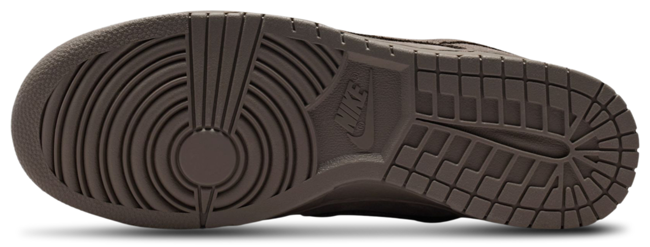 Nike Dunk Low Image 6 of 9. Tap to open photo gallery.