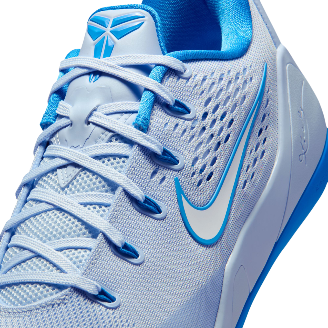 Nike Kobe 9 Low Image 7 of 9. Tap to open photo gallery.