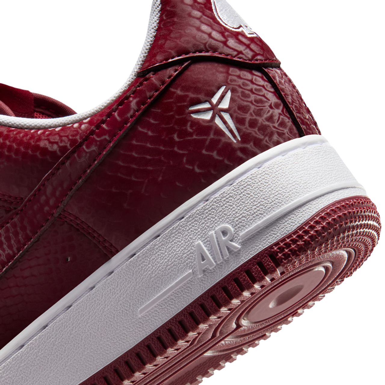Nike Air Force 1 Low Image 7 of 11. Tap to open photo gallery.